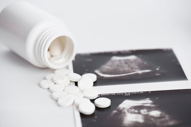 Safety and efficacy from very early medication abortion reported | Image Credit: © ivanko80 - © ivanko80 - stock.adobe.com.